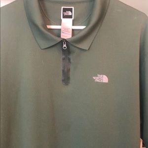 Men’s North Face polo